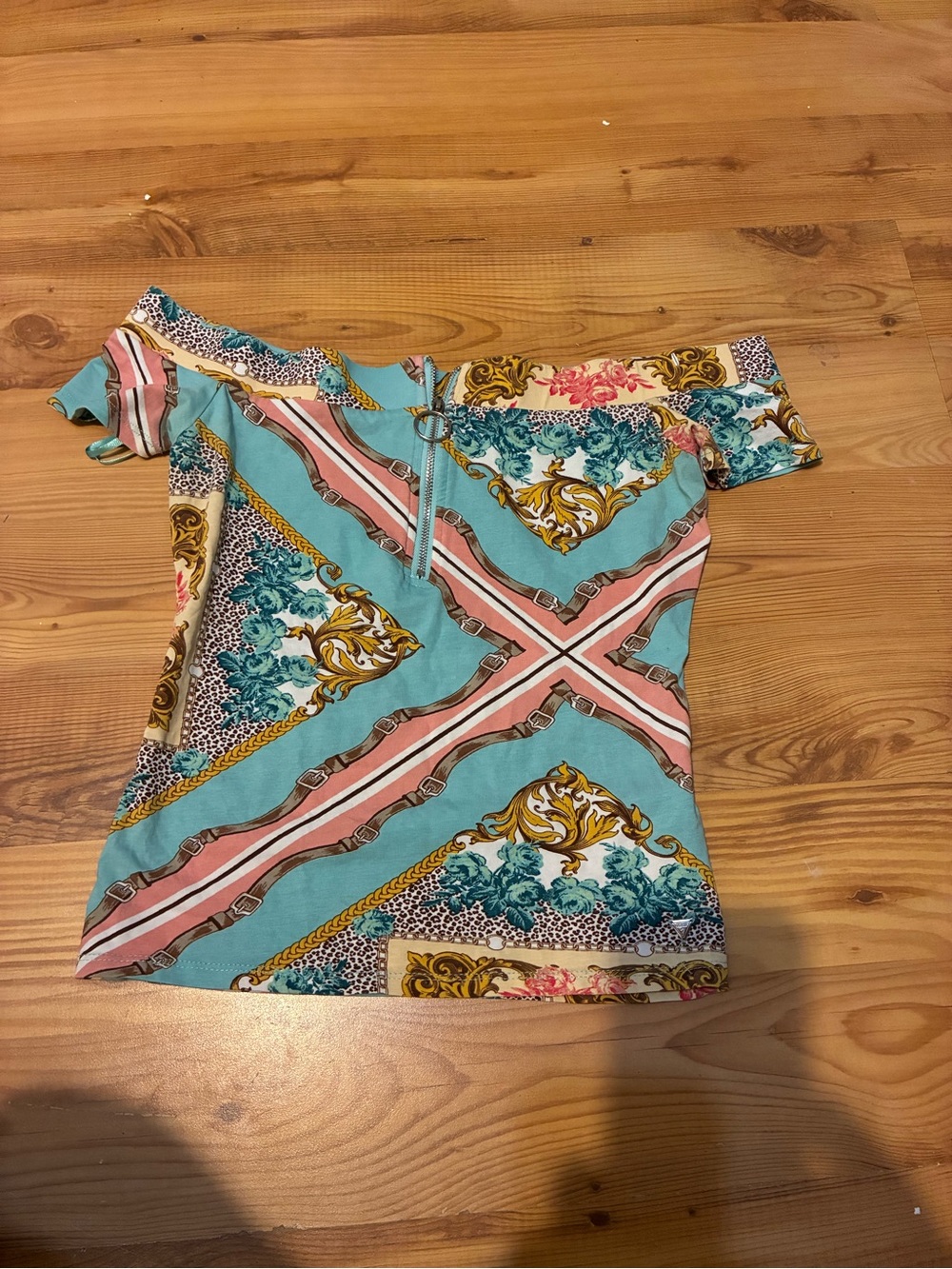 Guess Y2K Off-Shoulder Floral Print Top in Aqua and Pink Sz small fits like xs